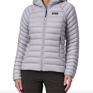 Patagonia women’s down sweater hoody